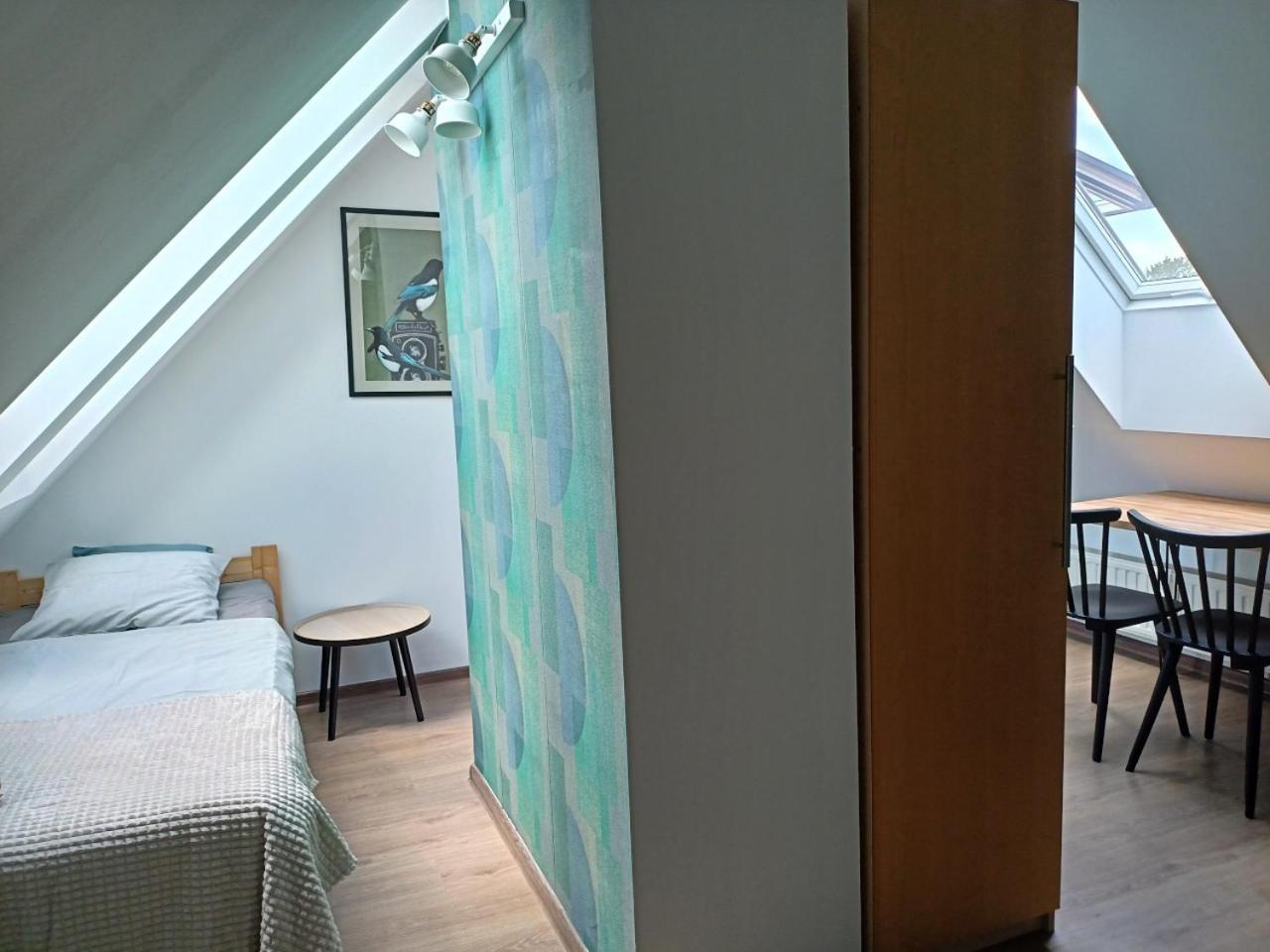 Lemuria Pokoje Hostel Chojnowska A Легница Екстериор снимка